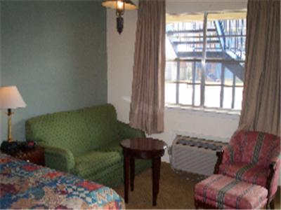 Somerville Inn And Suites Εξωτερικό φωτογραφία